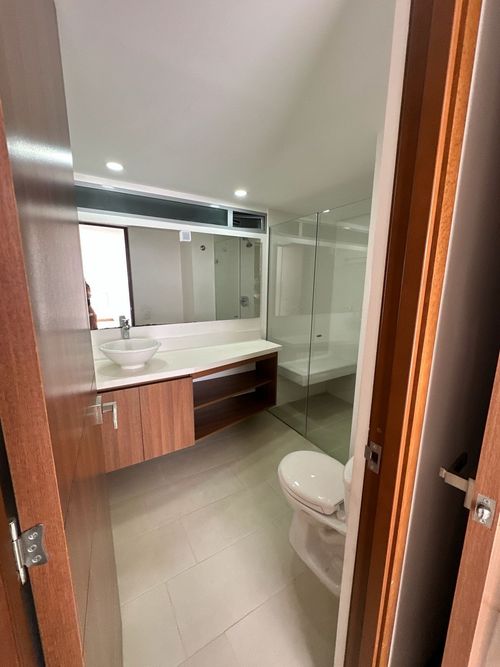 Apartamento de 2 alcobas en venta en Camino Verde, Envigado, 77 m² · foto 22 de 24