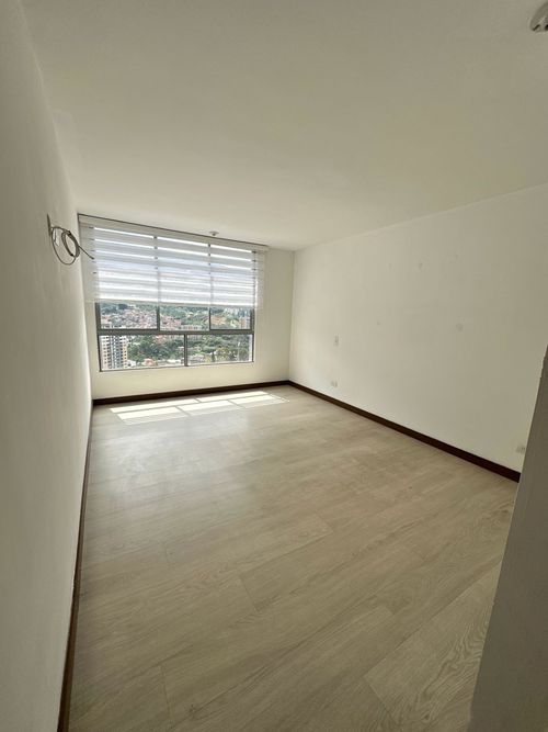 Apartamento de 2 alcobas en venta en Camino Verde, Envigado, 77 m² · foto 13 de 24