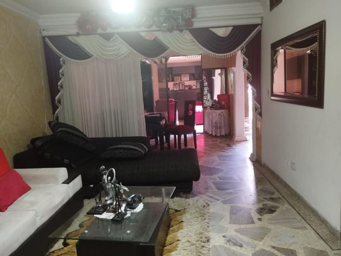 Casa en venta en Pampa Linda, Cali · foto 8 de 24