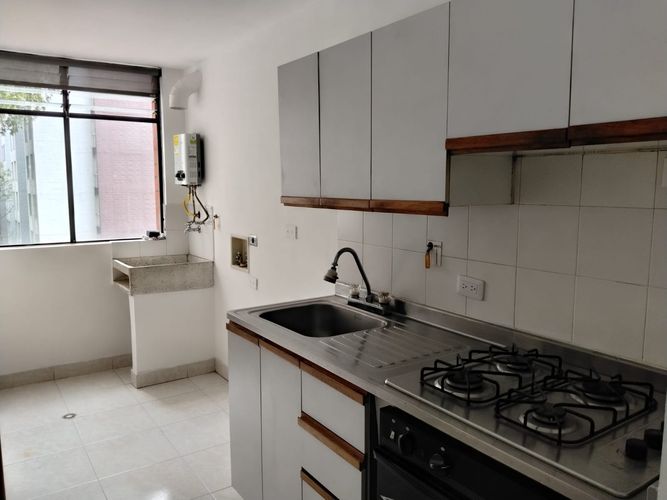 Apartamento de 1 alcoba en arriendo en El Poblado, Medellín, 39 m² · foto 3 de 14