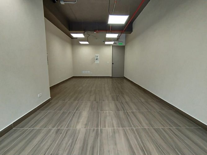 Oficina en arriendo en El Poblado, Medellín, 44 m² · foto 6 de 8