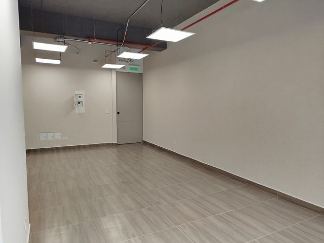 Oficina en arriendo en El Poblado, Medellín, 44 m² · foto 3 de 8