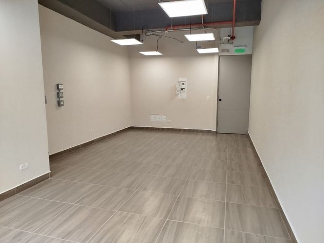 Oficina en arriendo en El Poblado, Medellín, 44 m² · foto 4 de 8