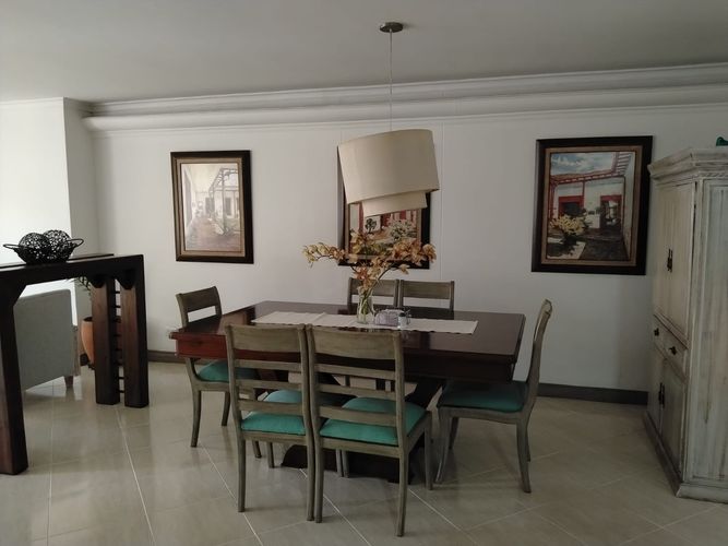 Casa de 3 alcobas en venta en El Poblado, Medellín, 220 m² · foto 4 de 19
