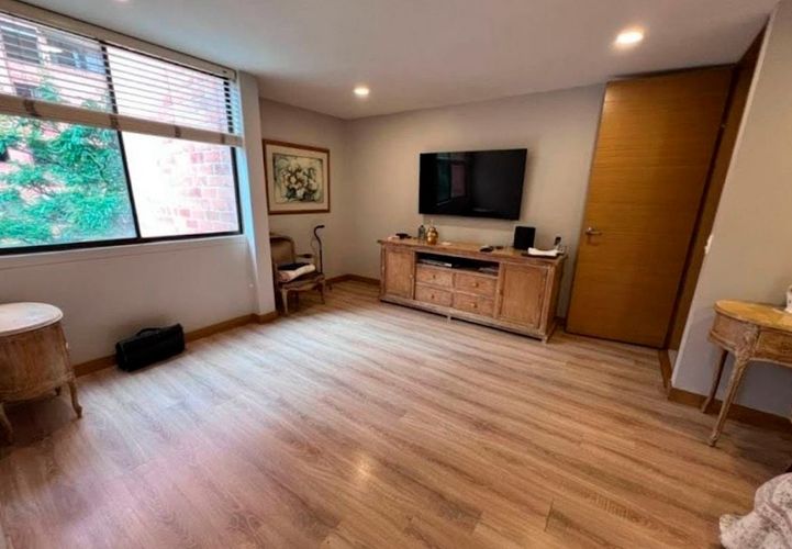 Apartamento de 2 alcobas en venta en El Poblado, Medellín, 133 m² · foto 8 de 13