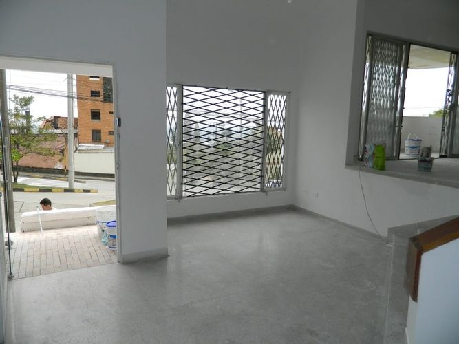 Casa de 6 alcobas en venta en Cristales, Cali, 550 m² · foto 9 de 10