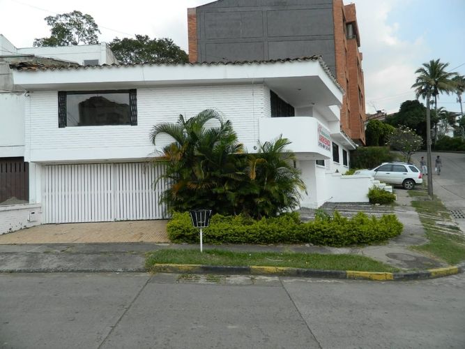 Casa de 6 alcobas en venta en Cristales, Cali, 550 m² · foto 5 de 10