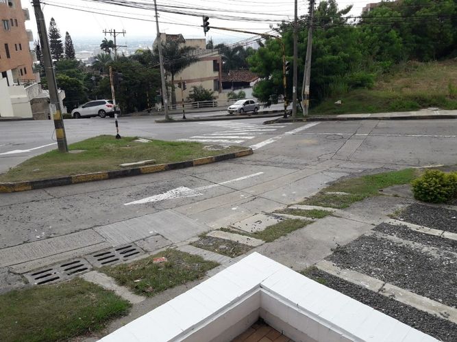 Casa de 6 alcobas en venta en Cristales, Cali, 550 m² · foto 8 de 10