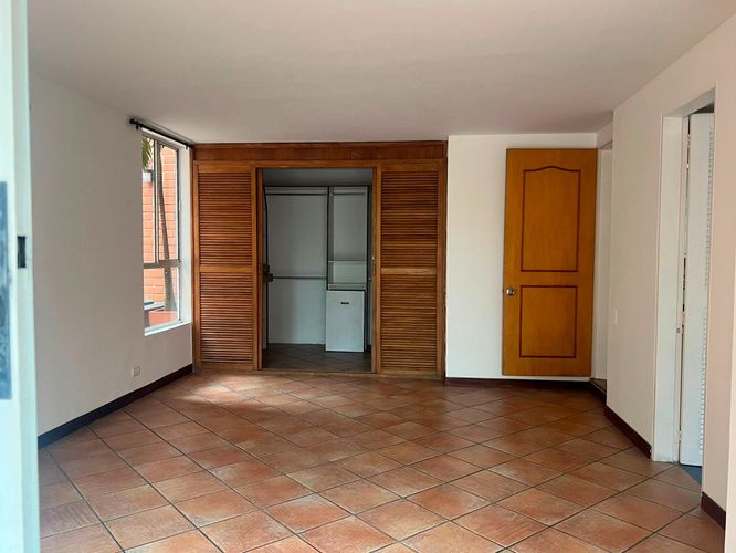 Apartamento en venta en El Poblado, Medellín · foto 6 de 16