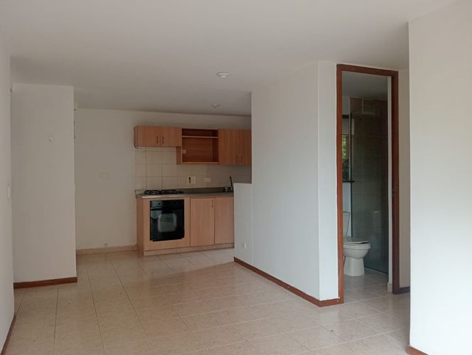 Apartamento de 3 alcobas en arriendo en Laureles, Medellín, 80 m² · foto 3 de 17