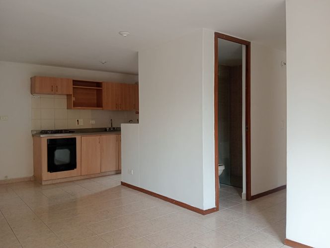 Apartamento de 3 alcobas en arriendo en Laureles, Medellín, 80 m² · foto 2 de 17