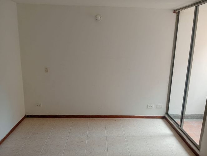 Apartamento de 3 alcobas en arriendo en Laureles, Medellín, 80 m² · foto 10 de 17