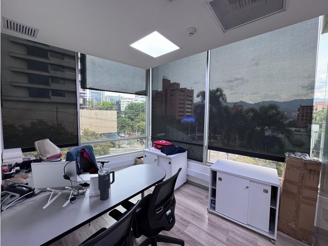 Oficina en arriendo en El Poblado, Medellín, 351 m² · foto 3 de 11