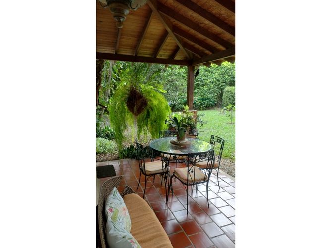 Casa de 4 alcobas en venta en Pance, Cali, 226 m² · foto 2 de 12