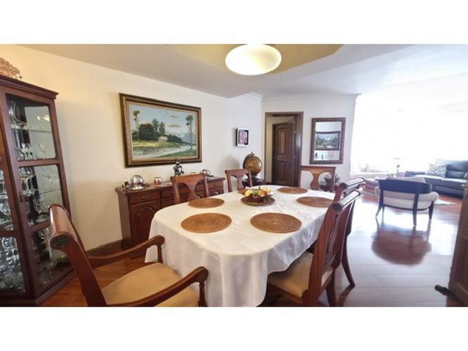 Apartamento de 3 alcobas en venta en Niza Suba, Bogotá, 231 m² · foto 3 de 20