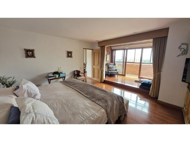 Apartamento de 3 alcobas en venta en Niza Suba, Bogotá, 231 m² · foto 10 de 20