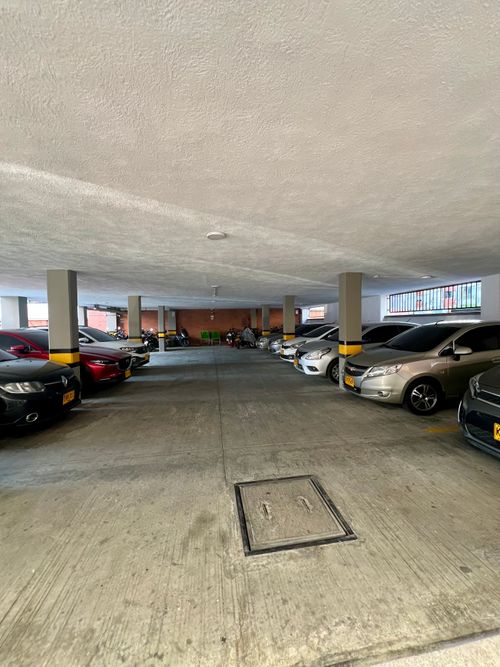 Apartamento de 3 alcobas en venta en Prados Del Norte, Cali, 57 m² · foto 19 de 20