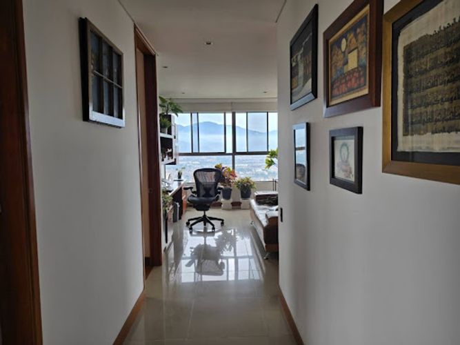 Apartamento de 3 alcobas en venta en Loma De Los Gonzalez, Medellín, 210 m² · foto 22 de 24