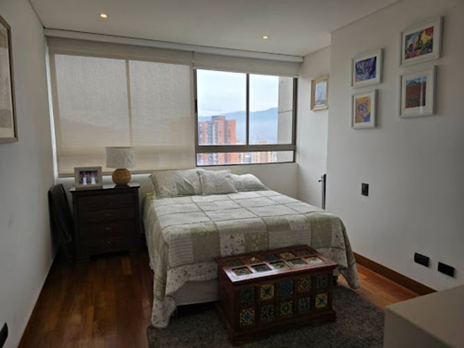 Apartamento de 3 alcobas en venta en Loma De Los Gonzalez, Medellín, 210 m² · foto 23 de 24