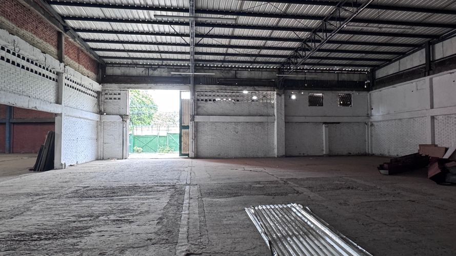 Bodega en arriendo en Flora Industrial, Cali, 2300 m² · foto 13 de 24