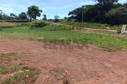 VENDO TERRENO EN ESQUINA A 10 KM DE CIUDAD DEL ESTE — foto 3