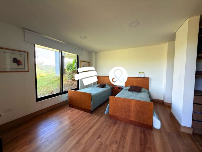 Casa de 5 alcobas en venta en La Ceja · foto 9 de 22