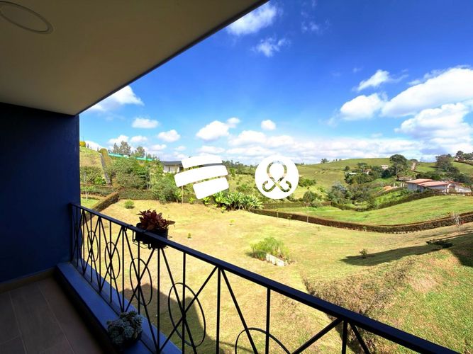 Casa de 5 alcobas en venta en La Ceja · foto 15 de 22