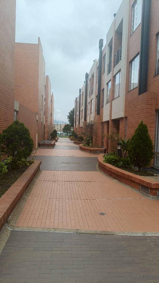 Casa en venta en Tibabita, Bogotá · foto 8 de 15
