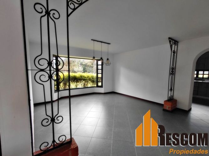 Casa de 3 alcobas en venta en Gualanday, Rionegro, 823 m² · foto 2 de 24