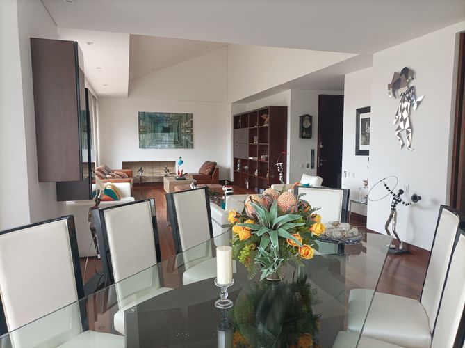Apartamento de 3 alcobas en venta en Sotileza, Bogotá, 284 m² · foto 4 de 24