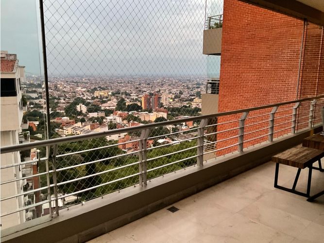 Apartamento de 3 alcobas en venta en Cristales, Cali, 190 m² · foto 15 de 16