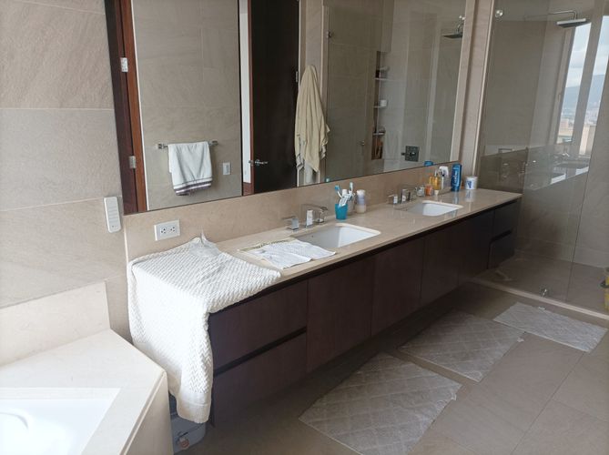 Apartamento de 3 alcobas en venta en Sotileza, Bogotá, 284 m² · foto 12 de 24