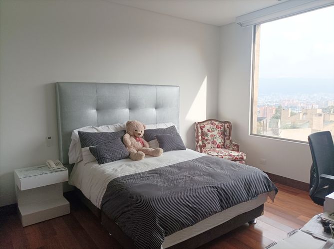 Apartamento de 3 alcobas en venta en Sotileza, Bogotá, 284 m² · foto 13 de 24