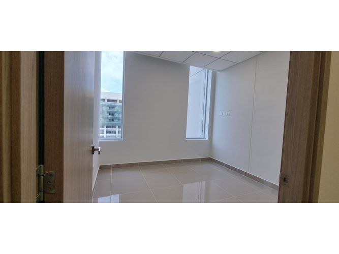 Consultorio en venta en Portal De Genovés, Puerto Colombia, 38 m² · foto 8 de 12