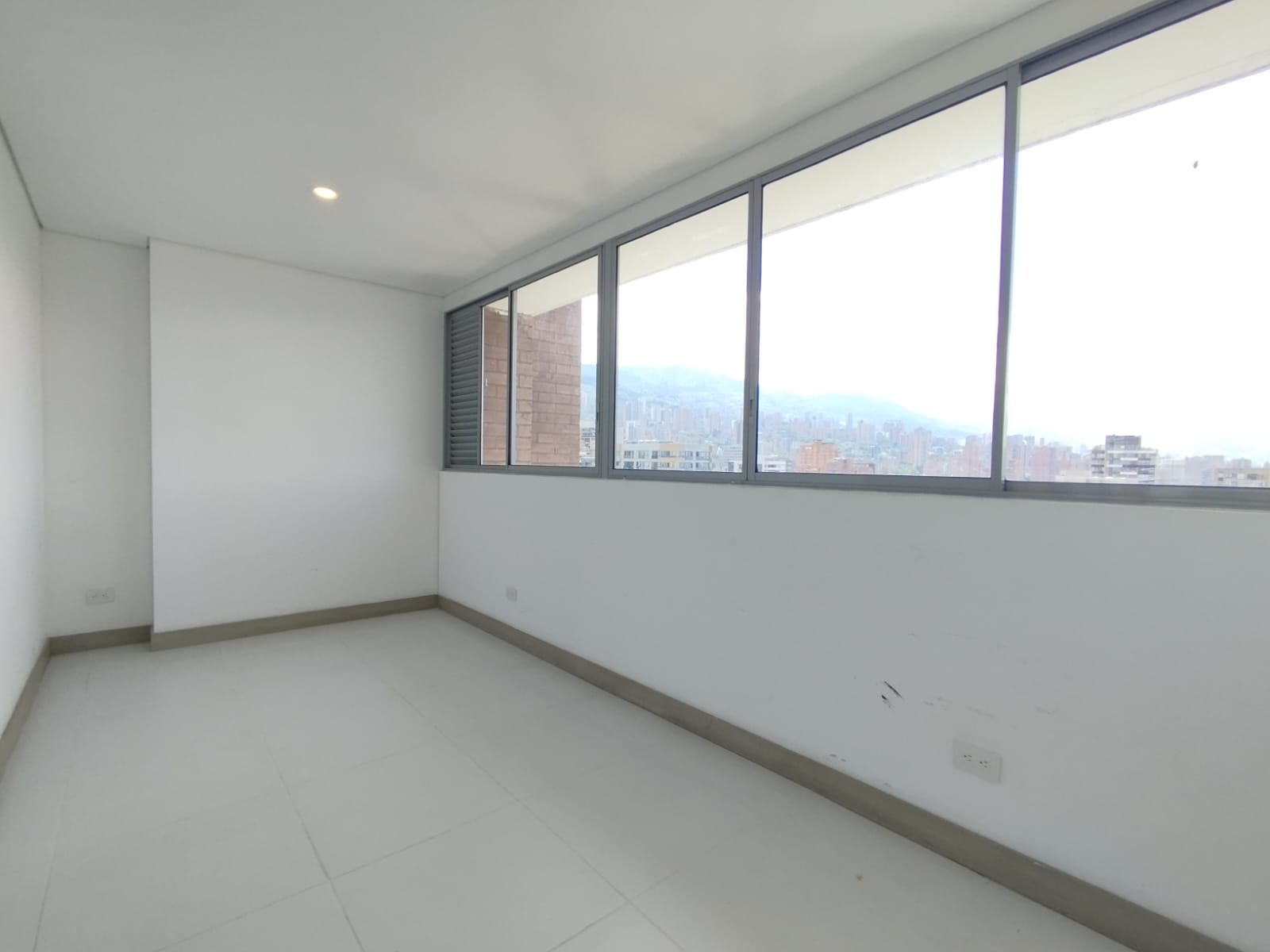Apartamento en arriendo en El Poblado, Medellín · foto 9 de 20