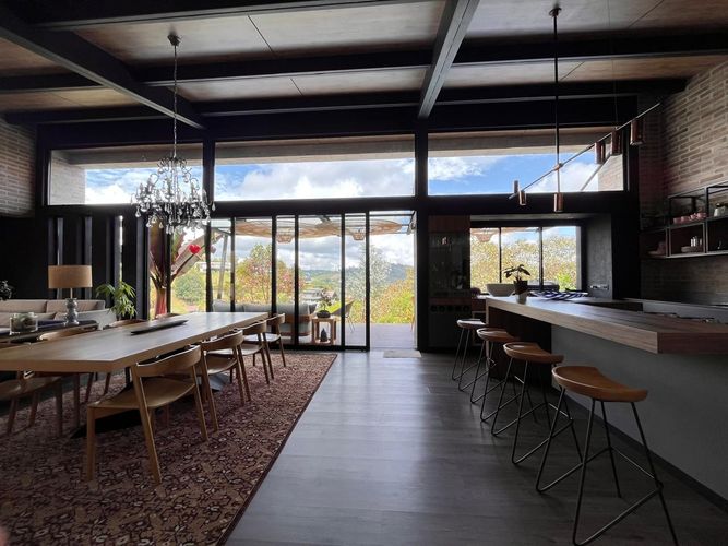 Casa de 2 alcobas en arriendo en El Poblado, Envigado, 250 m² · foto 6 de 20