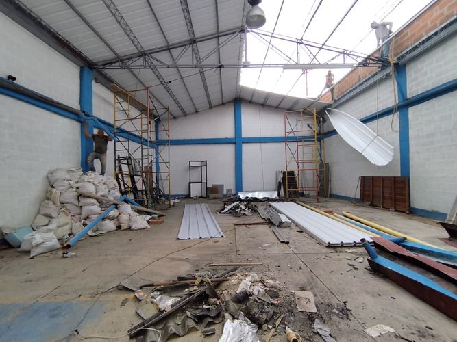 Bodega en arriendo en Suramérica, Itagüí, 243 m² · foto 6 de 8
