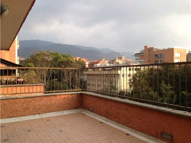 Apartamento de 1 alcoba en venta en Chico, Bogotá, 140 m² · foto 4 de 15