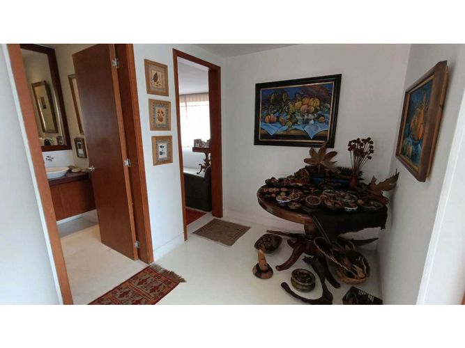 Apartamento de 1 alcoba en venta en Chico, Bogotá, 140 m² · foto 12 de 15