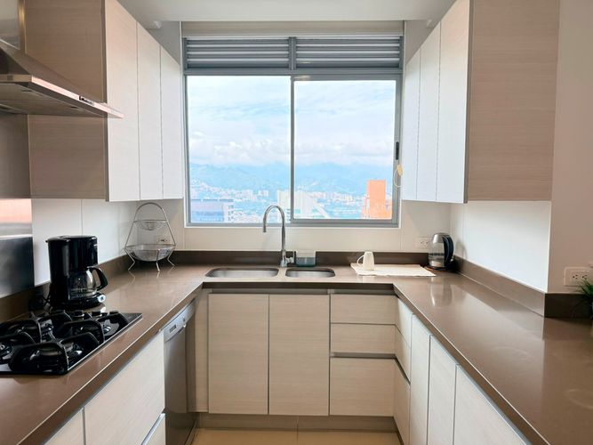 Apartamento de 3 alcobas en arriendo en Alejandría, Medellín, 150 m² · foto 5 de 19