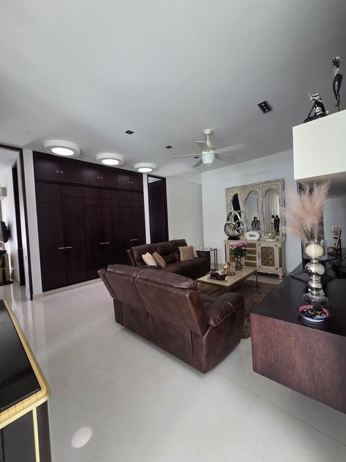 Casa de 3 alcobas en venta en Ciudad Jardin, Cali, 400 m² · foto 4 de 23