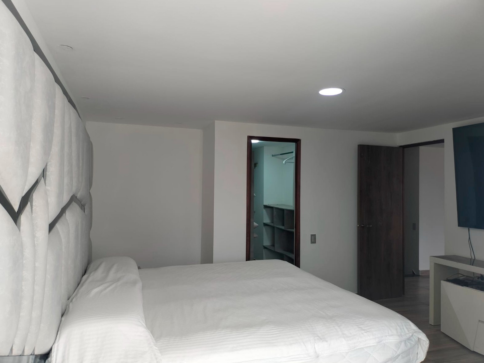 Apartamento en arriendo en El Poblado, Medellín · foto 13 de 19
