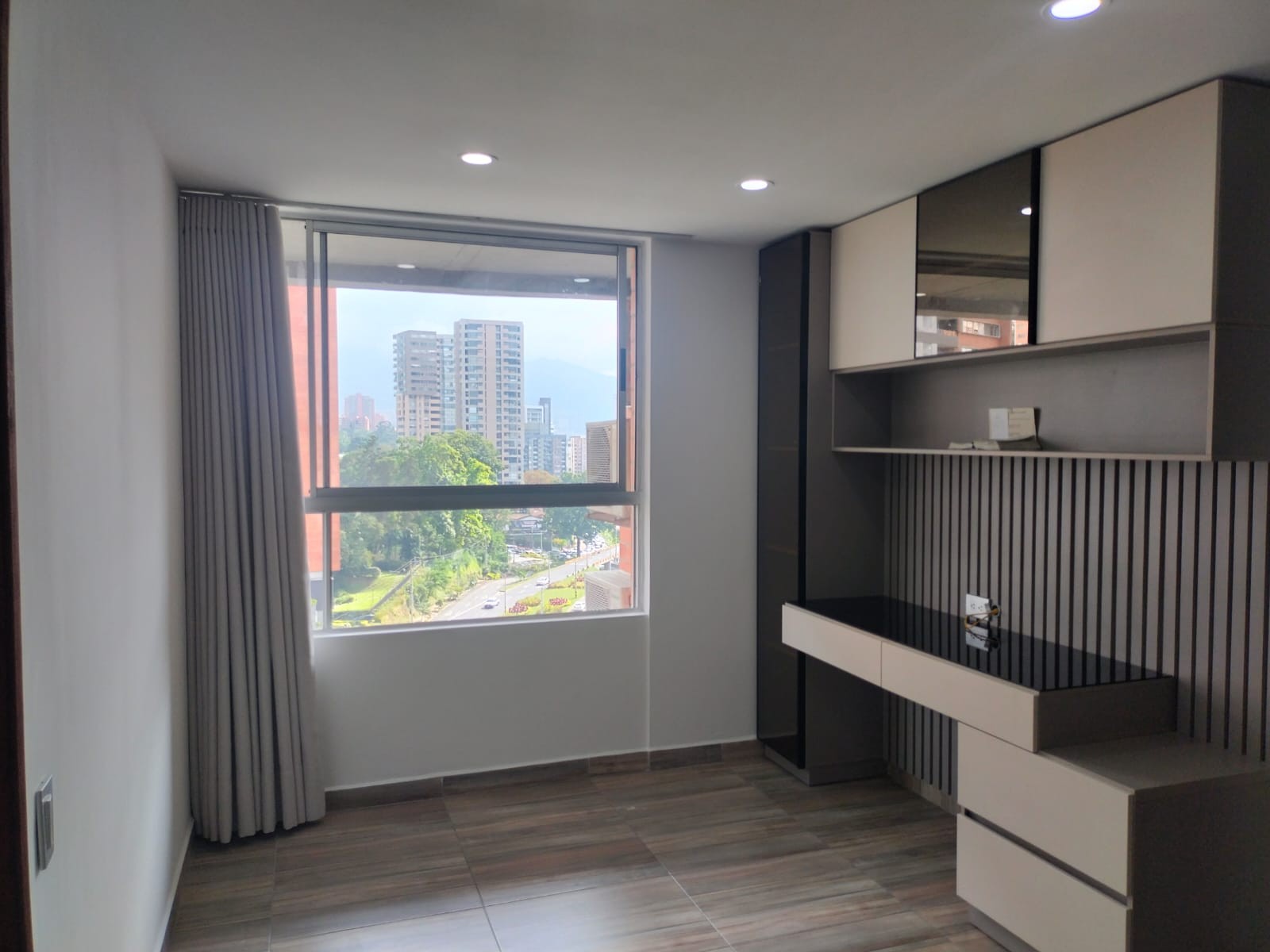 Apartamento en arriendo en El Poblado, Medellín · foto 4 de 19
