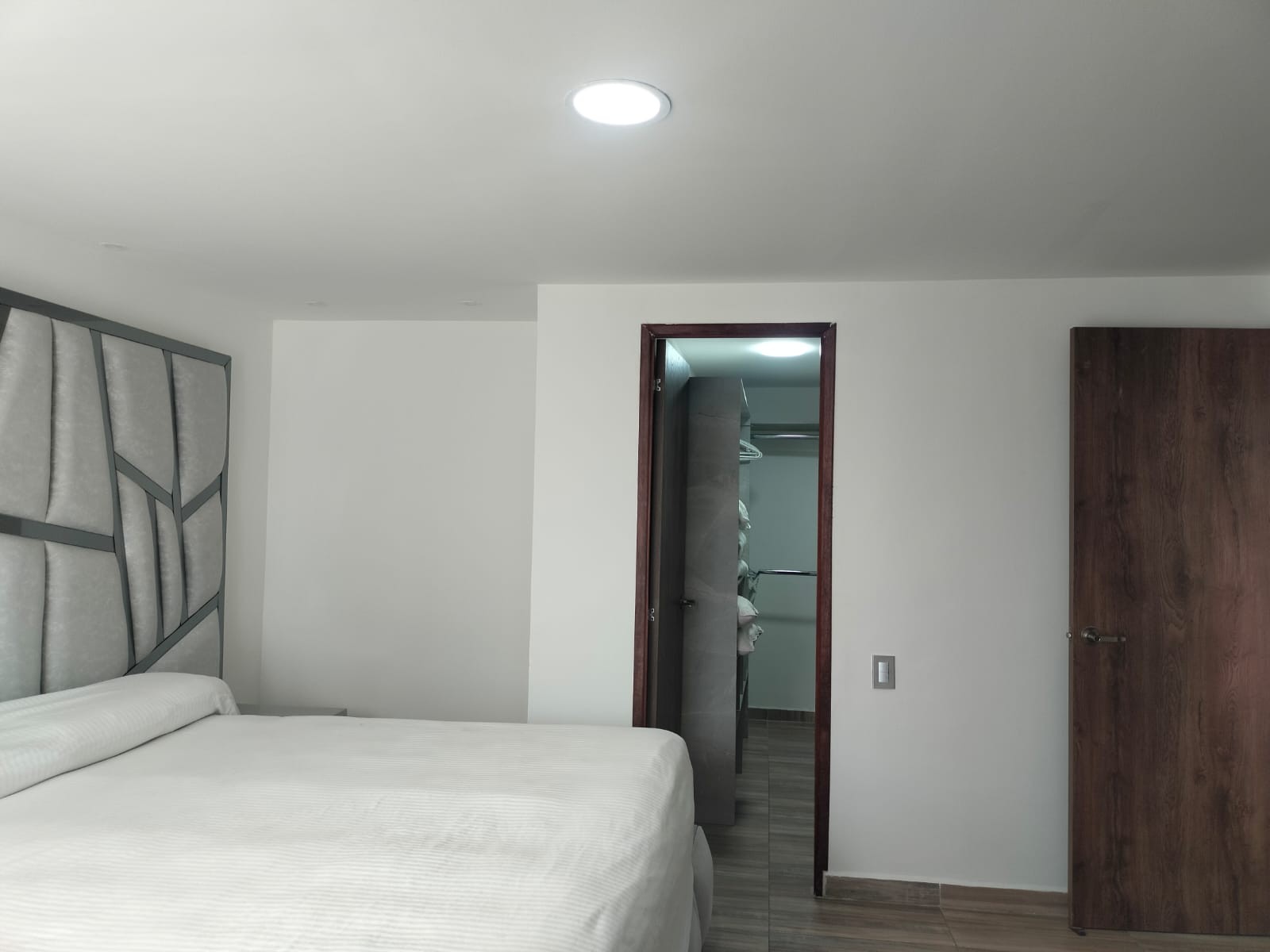 Apartamento en arriendo en El Poblado, Medellín · foto 8 de 19