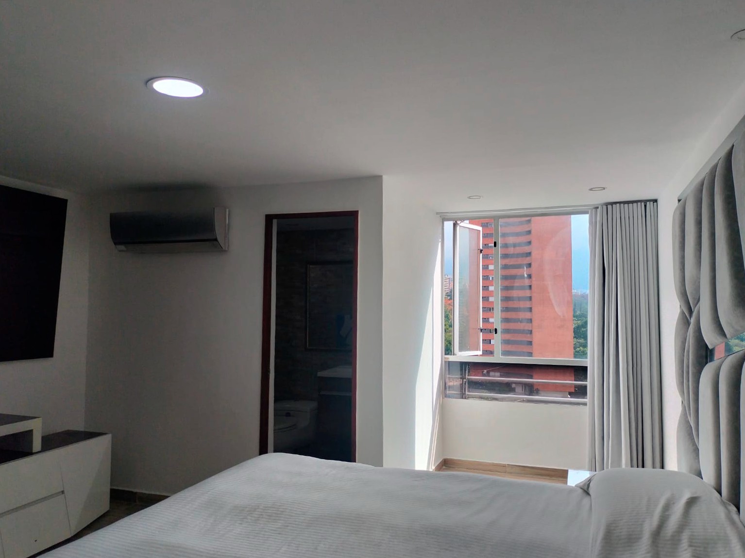 Apartamento en arriendo en El Poblado, Medellín · foto 16 de 19