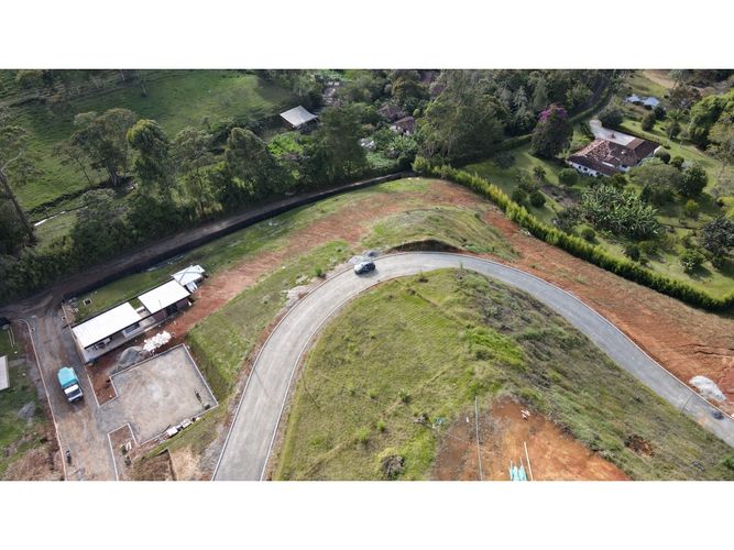Lote en venta en So�Adora, El Carmen de Viboral, 1504 m² · foto 5 de 23