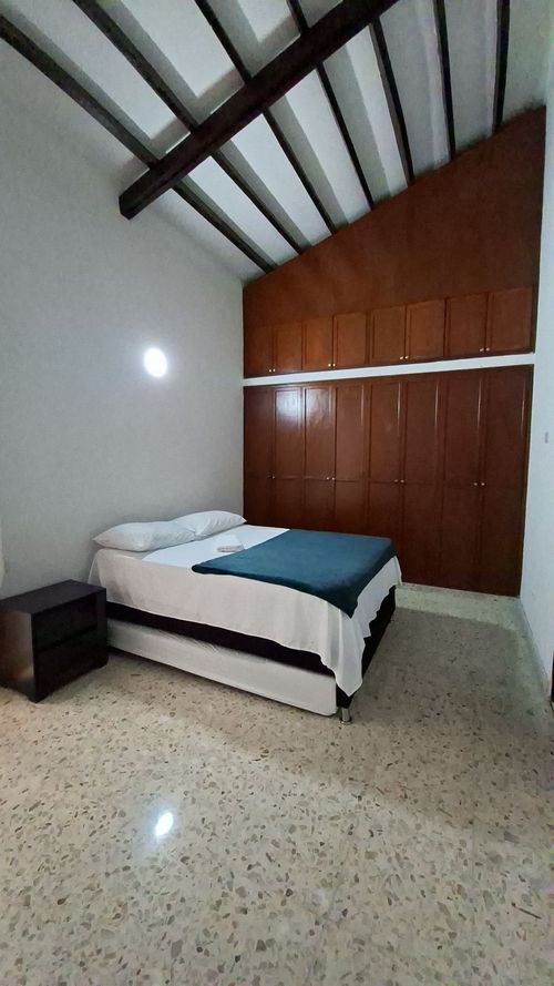 Casa de 4 alcobas en venta en Cuarto De Legua - Guadalupe, Cali, 400 m² · foto 2 de 14