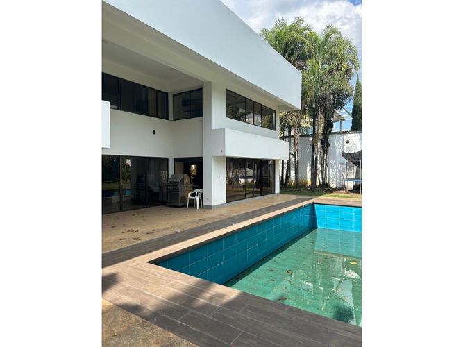 Casa de 4 alcobas en venta en Ciudad Jardin, Cali, 900 m² · foto 16 de 18