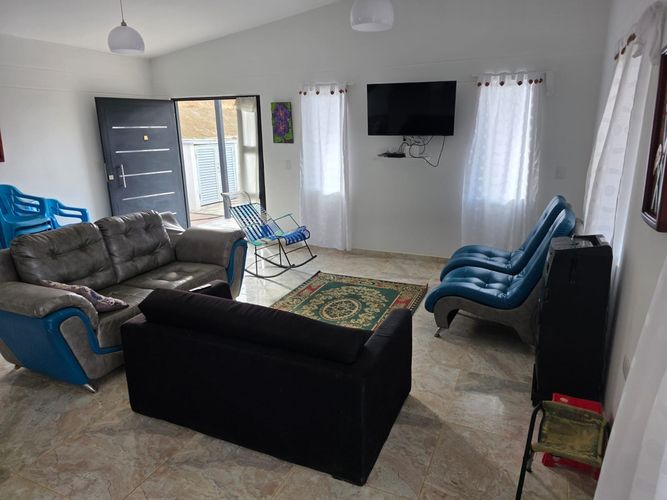 Casa de 3 alcobas en venta en Mesa De Los Santos, Piedecuesta, 1040 m² · foto 13 de 24