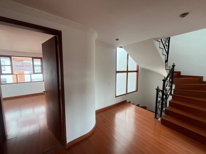 Casa de 5 alcobas en venta en Siberia, Cota, 220 m² · foto 10 de 24